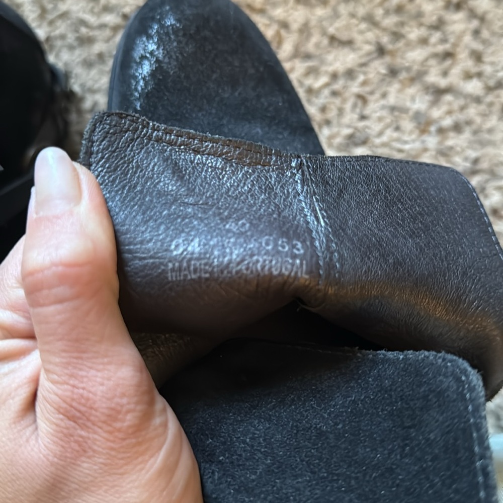 Hand Crafted suede boots - Picture 6 of 6